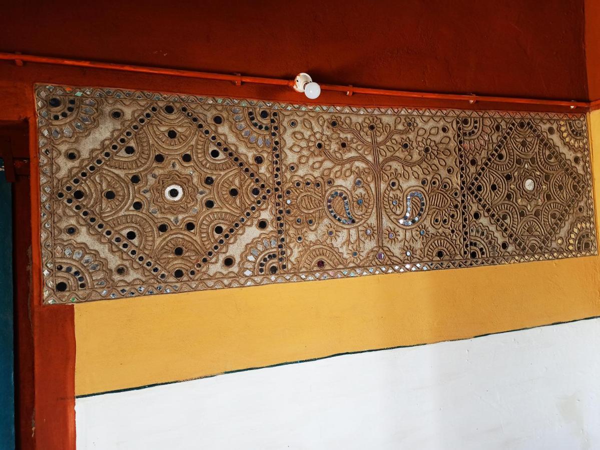 Kutir Craft Village Resort Bherandiāla Buitenkant foto