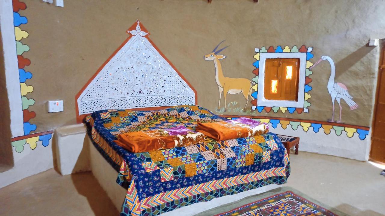 Kutir Craft Village Resort Bherandiāla Buitenkant foto