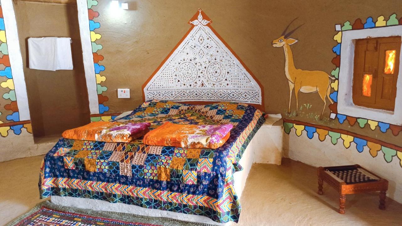 Kutir Craft Village Resort Bherandiāla Buitenkant foto