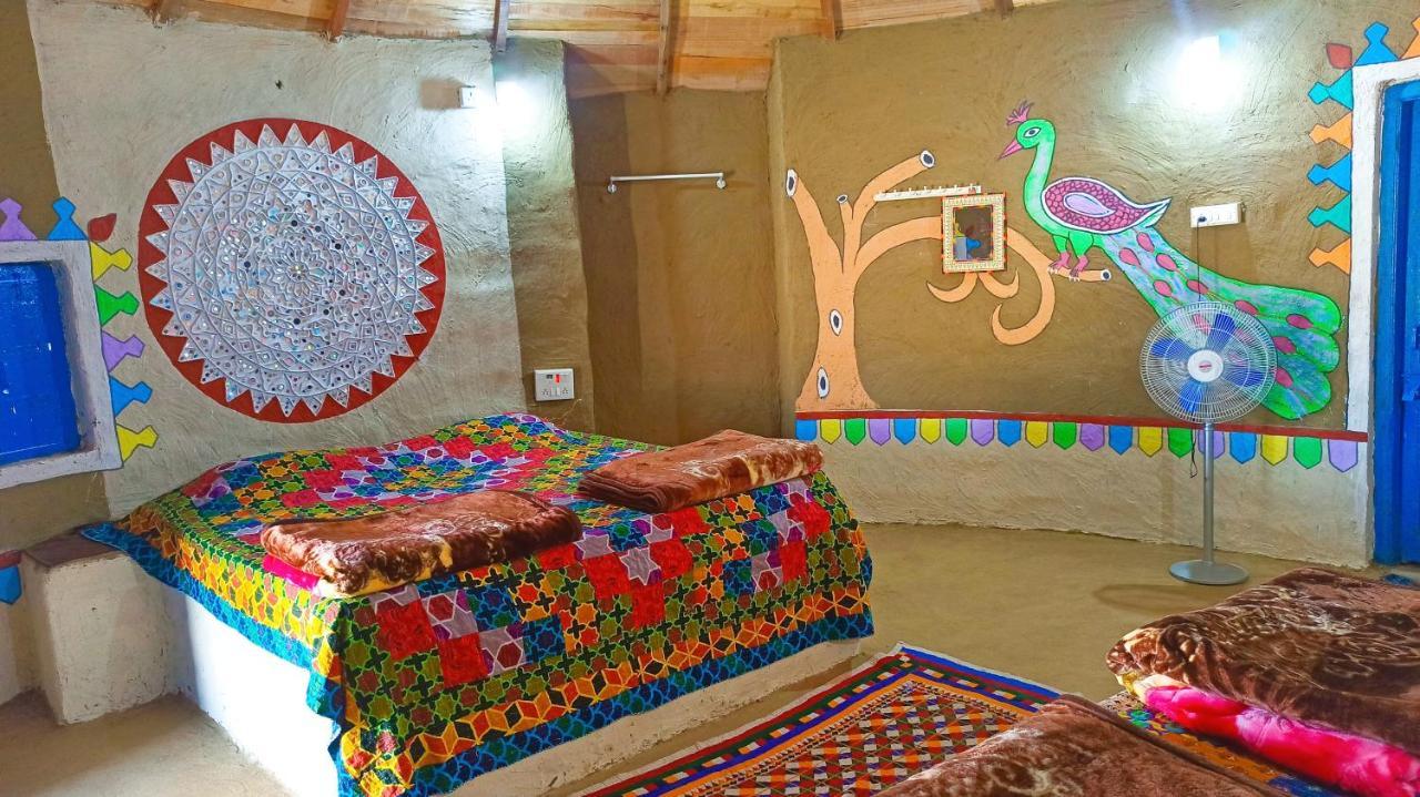 Kutir Craft Village Resort Bherandiāla Buitenkant foto