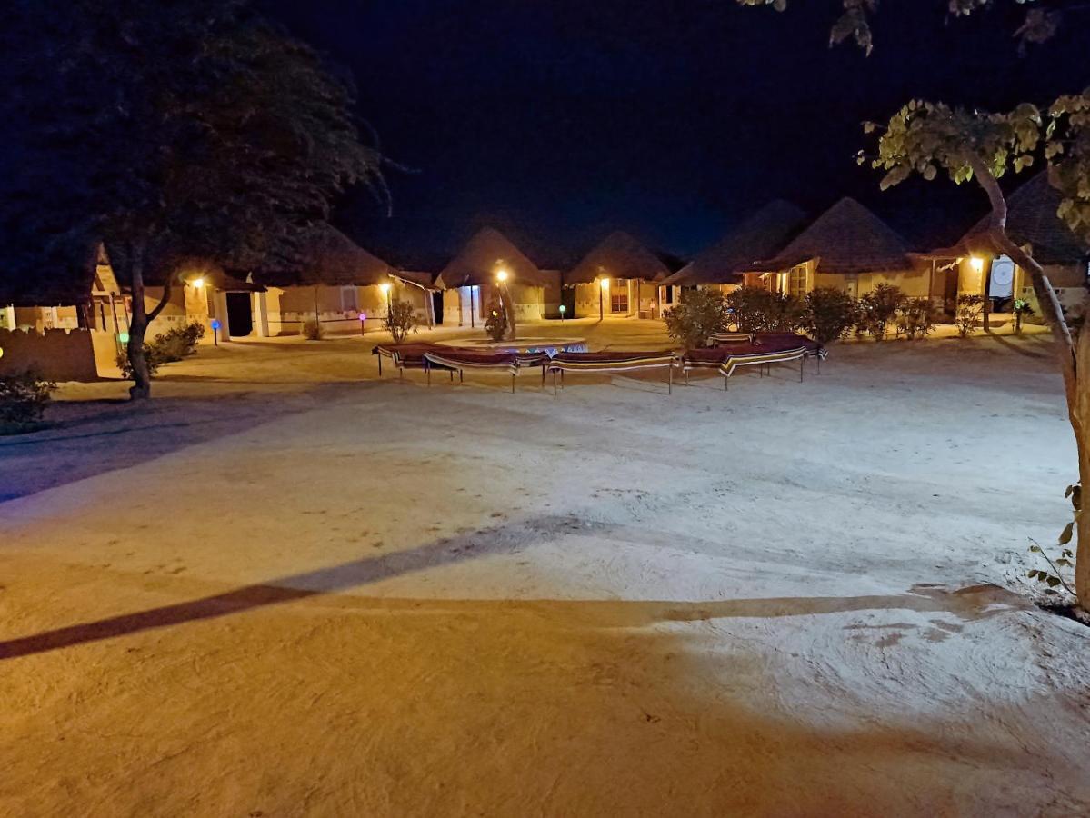 Kutir Craft Village Resort Bherandiāla Buitenkant foto