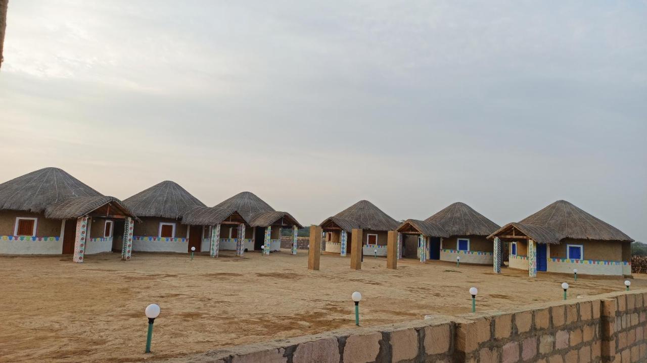 Kutir Craft Village Resort Bherandiāla Buitenkant foto