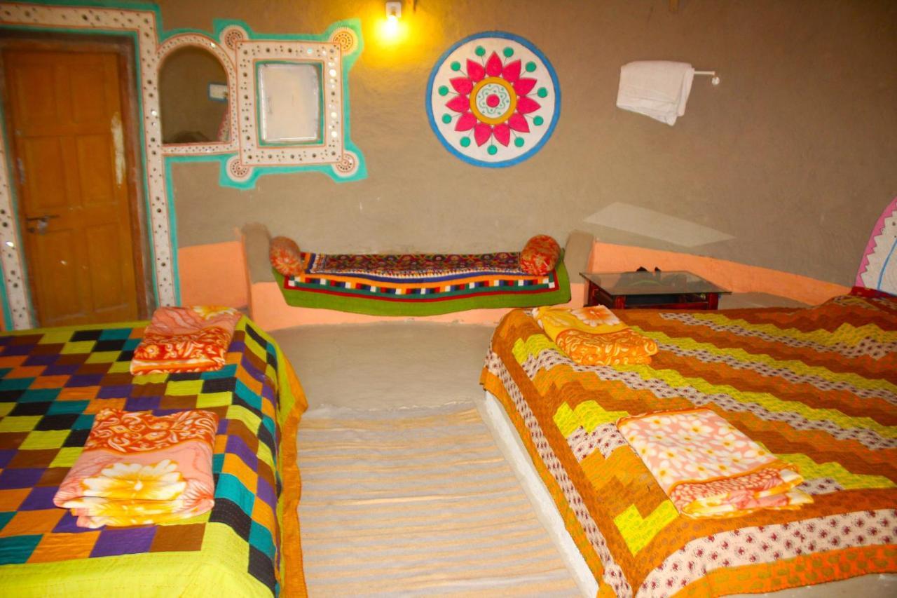 Kutir Craft Village Resort Bherandiāla Buitenkant foto