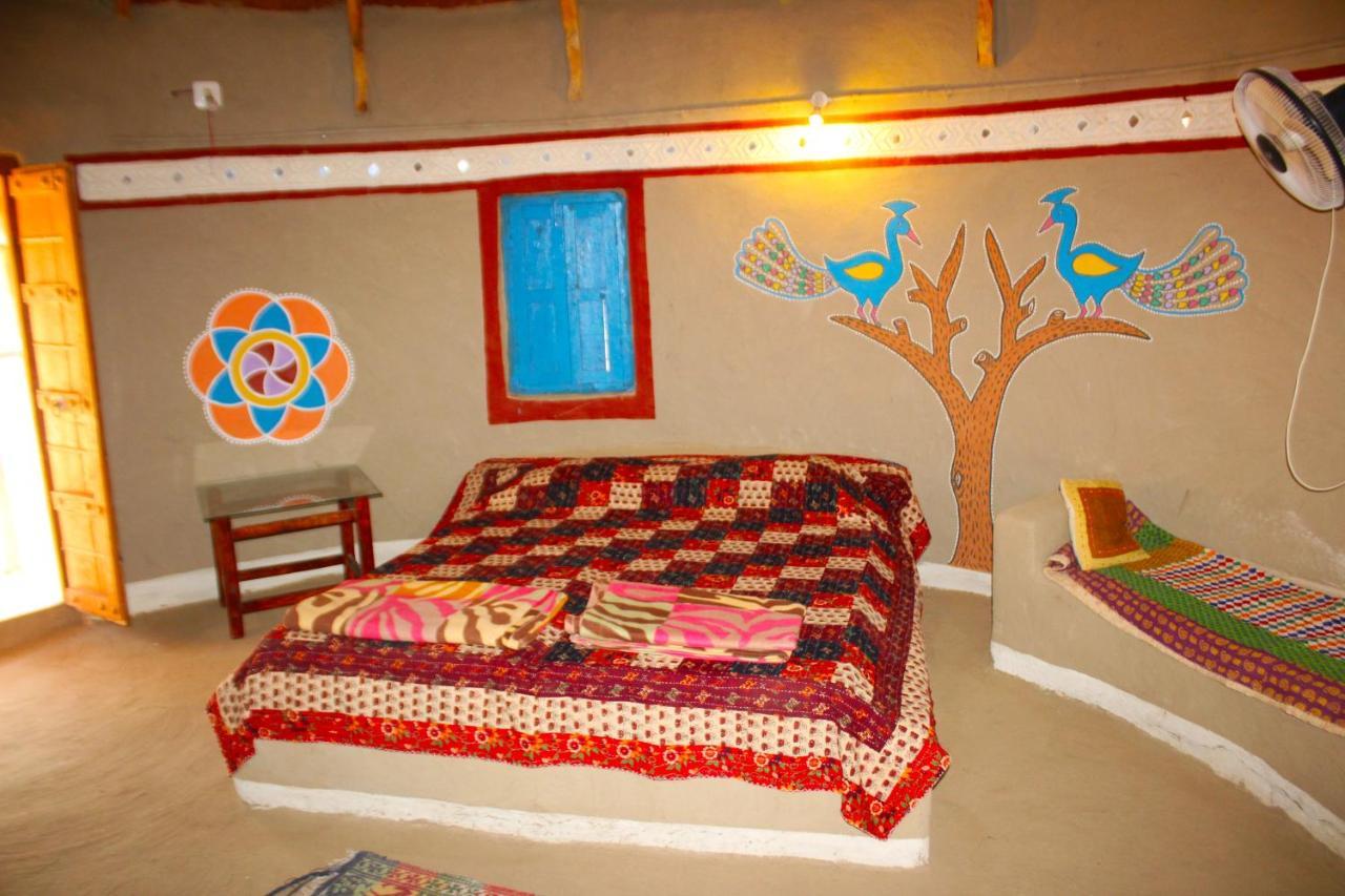 Kutir Craft Village Resort Bherandiāla Buitenkant foto