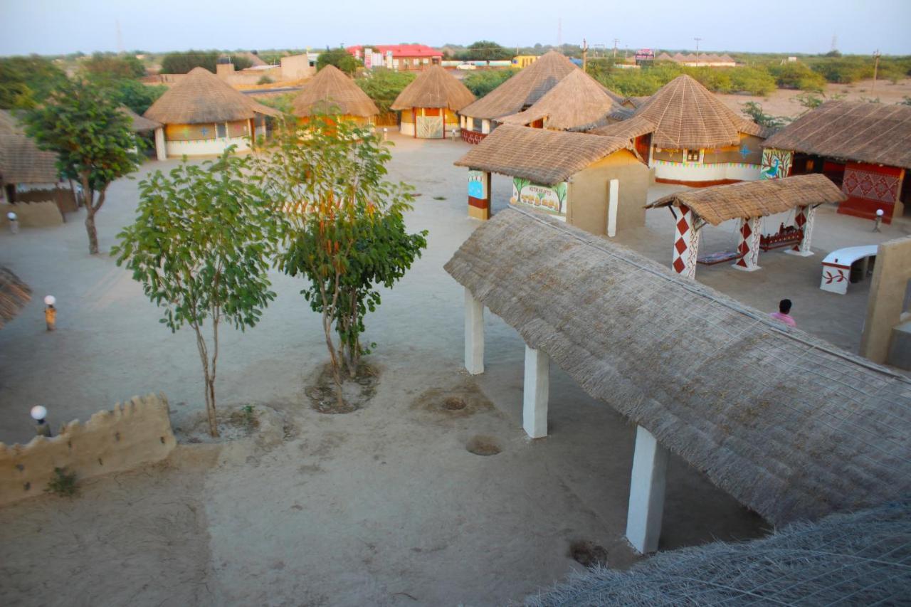 Kutir Craft Village Resort Bherandiāla Buitenkant foto