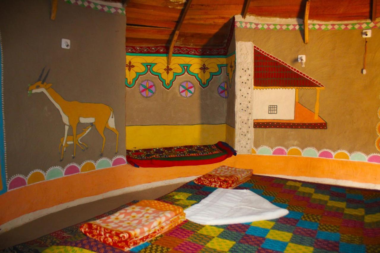 Kutir Craft Village Resort Bherandiāla Buitenkant foto