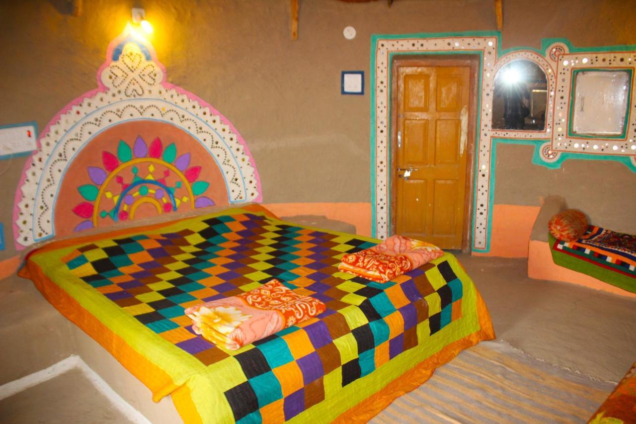 Kutir Craft Village Resort Bherandiāla Buitenkant foto