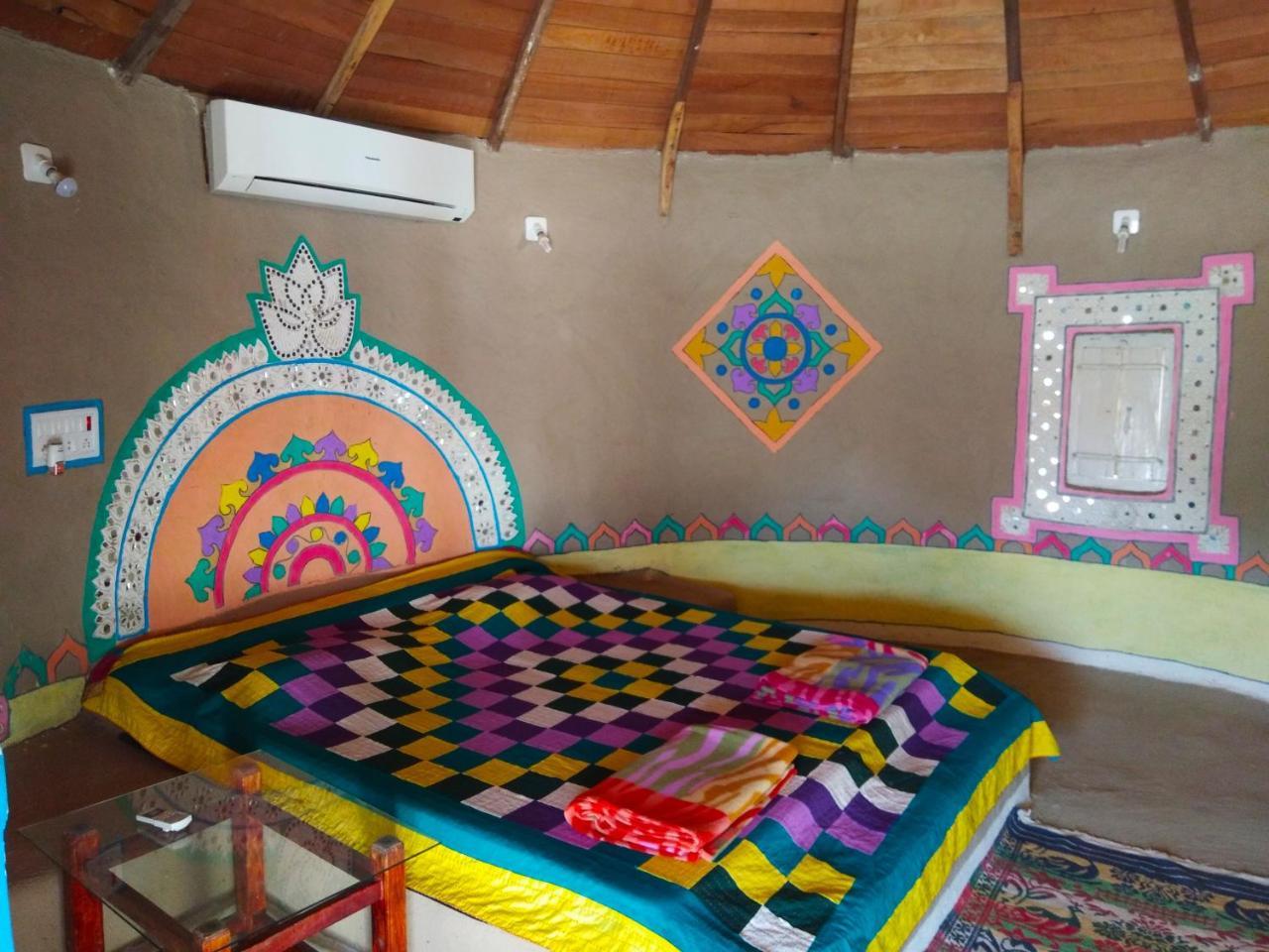 Kutir Craft Village Resort Bherandiāla Buitenkant foto